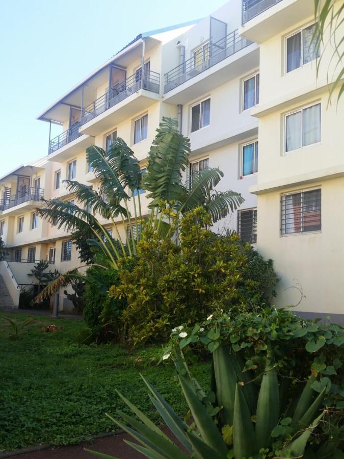 Le Voyageur A 1 Mn Du Chu Sud Terre-Sainte, Saint-Pierre Apartment Luaran gambar