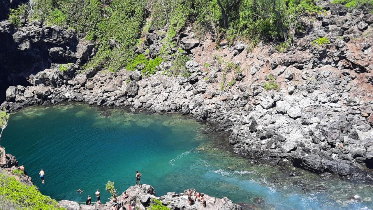 Le Voyageur A 1 Mn Du Chu Sud Terre-Sainte, Saint-Pierre Apartment Luaran gambar